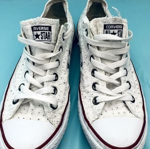 Size 9 Converse